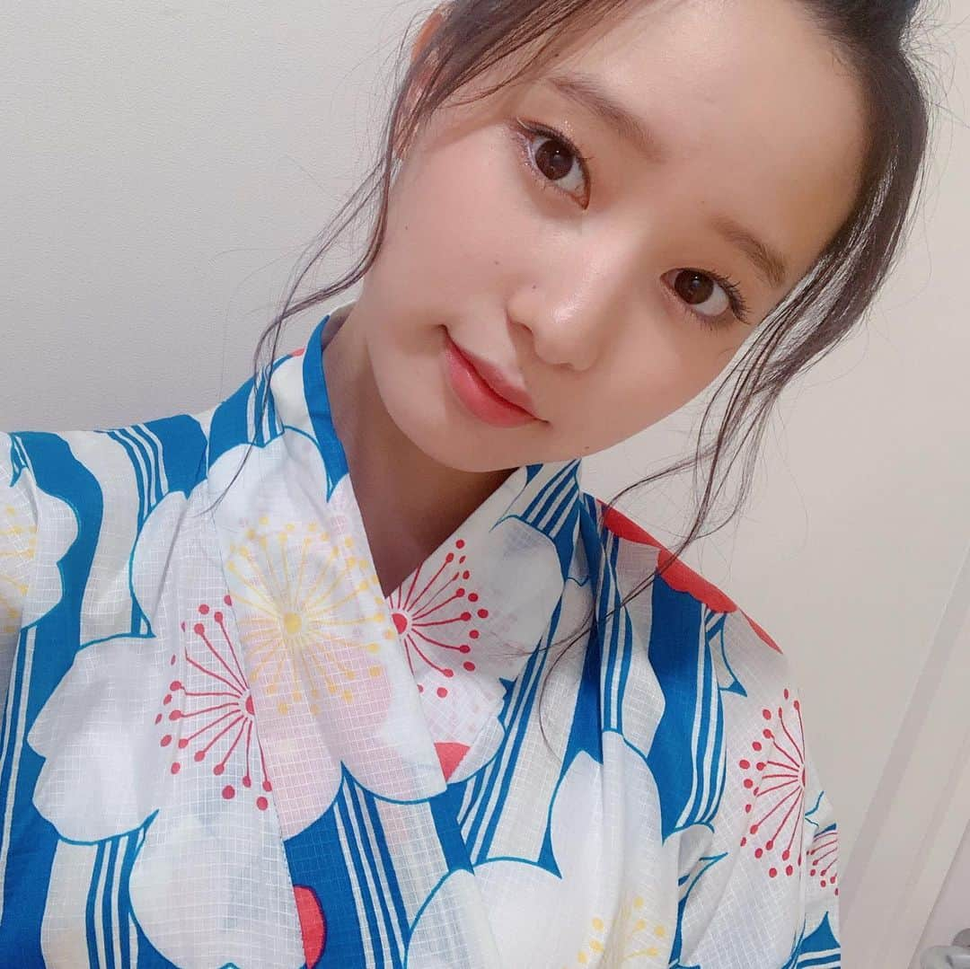 小池優奈さんのインスタグラム写真 - (小池優奈Instagram)「自分で着れた👘  #浴衣 #おだんごヘア #日本 #japan #おでこ #夏」8月20日 21時33分 - annas_yuna