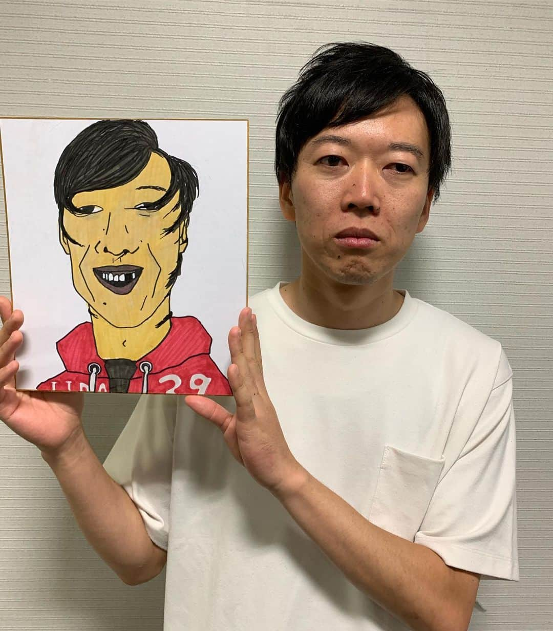 kento fukayaさんのインスタグラム写真 - (kento fukayaInstagram)「【さえない似顔絵32】 ジュリエッタ 藤本さん  #さえない似顔絵 #似顔絵 #イラスト #お笑い #芸人 #よしもと漫才劇場 #ジュリエッタ 藤本さん #漫劇1厨二病 #漫劇1滑舌良い #漫劇1服が隠れダサい #でもめちゃめちゃ優しい兄貴 #kentofukaya」8月20日 21時34分 - kento1989