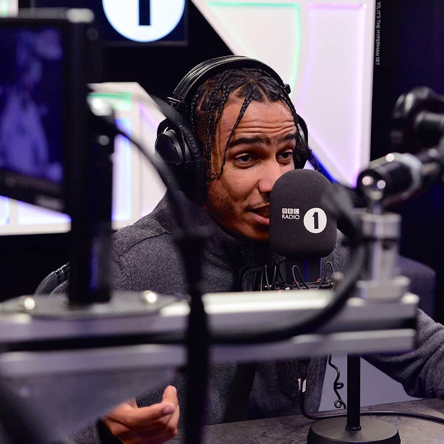 BBC Radioさんのインスタグラム写真 - (BBC RadioInstagram)「when you see it 👀👀 we’re big fans of @ajtracey co-hosting with @anniemacdj 💚」8月20日 21時37分 - bbcradio1