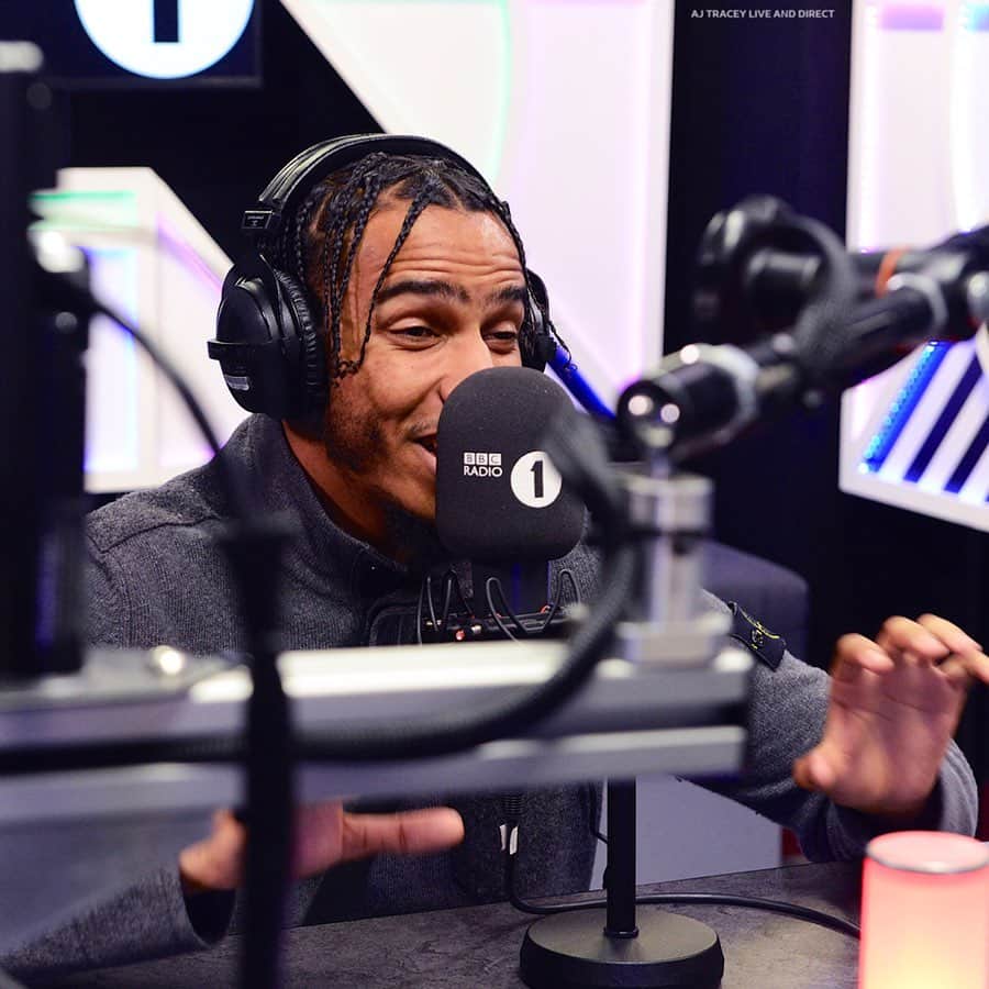 BBC Radioさんのインスタグラム写真 - (BBC RadioInstagram)「when you see it 👀👀 we’re big fans of @ajtracey co-hosting with @anniemacdj 💚」8月20日 21時37分 - bbcradio1