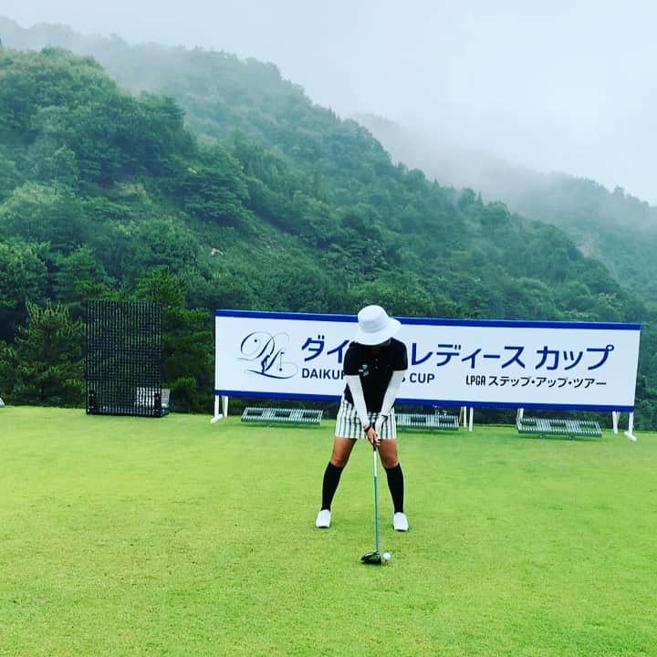 小林咲里奈のインスタグラム：「明日からダイクレレディース！  大切な初日、丁寧に攻めて来ます🏌️‍♀️ おやすみなさい💤 #ダイクレレディース #広島 #呉 #golf」