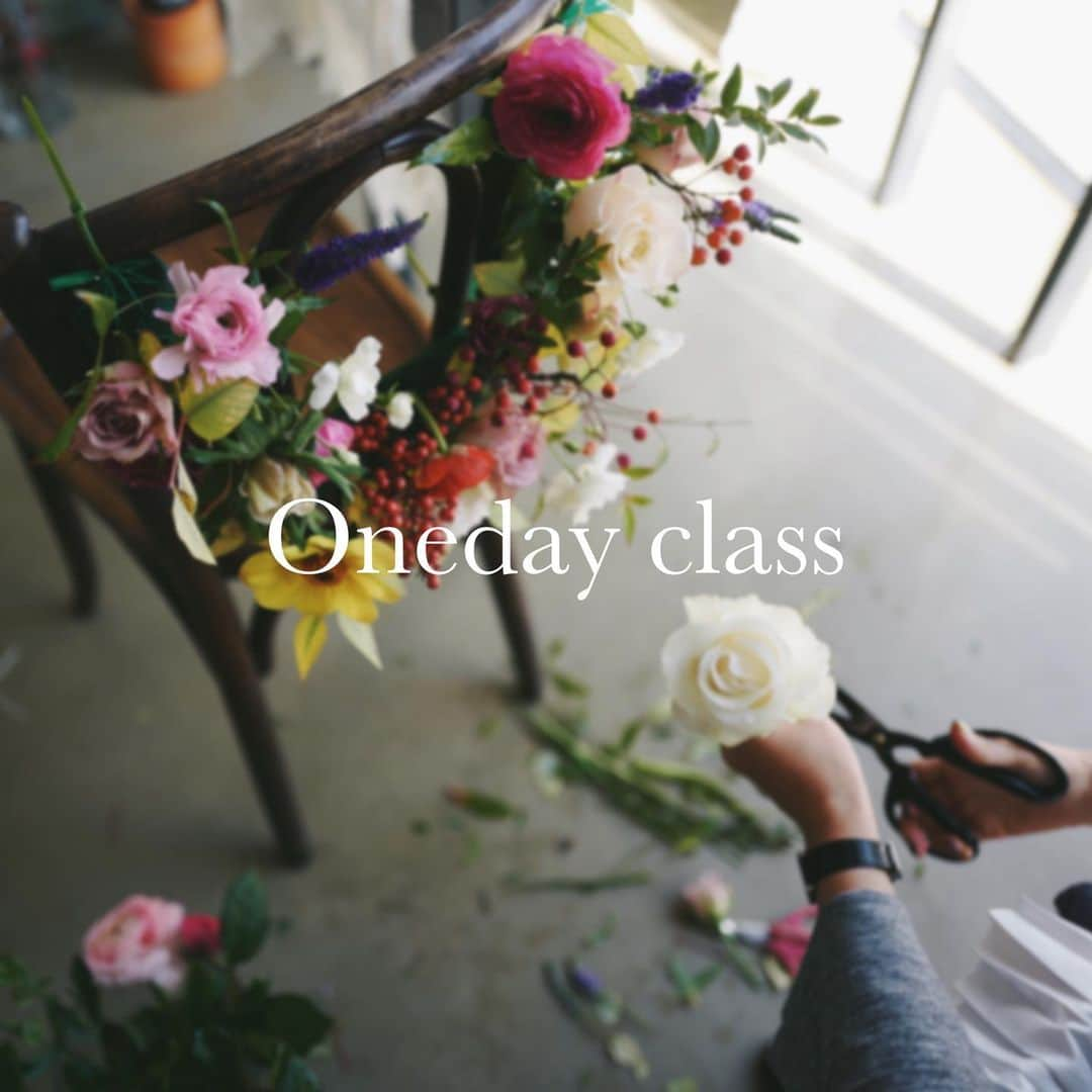 JF flower Shopさんのインスタグラム写真 - (JF flower ShopInstagram)「2019 Jf flower shop oneday class 하반기 9월 한 달 동안 진행합니다! *모든 수업은 정규 수업 퀄리티로 진행하며, 자세한 내용은 블로그 참고해주시면 감사하겠습니다 🍂 . . . #2019jfflowershop #동편마을 #원데이클래스 #플라워레슨 #jfflowershop #플로리스트 #동편마을꽃집 #안양꽃집 #범계꽃집」8月20日 21時55分 - jfflowershop