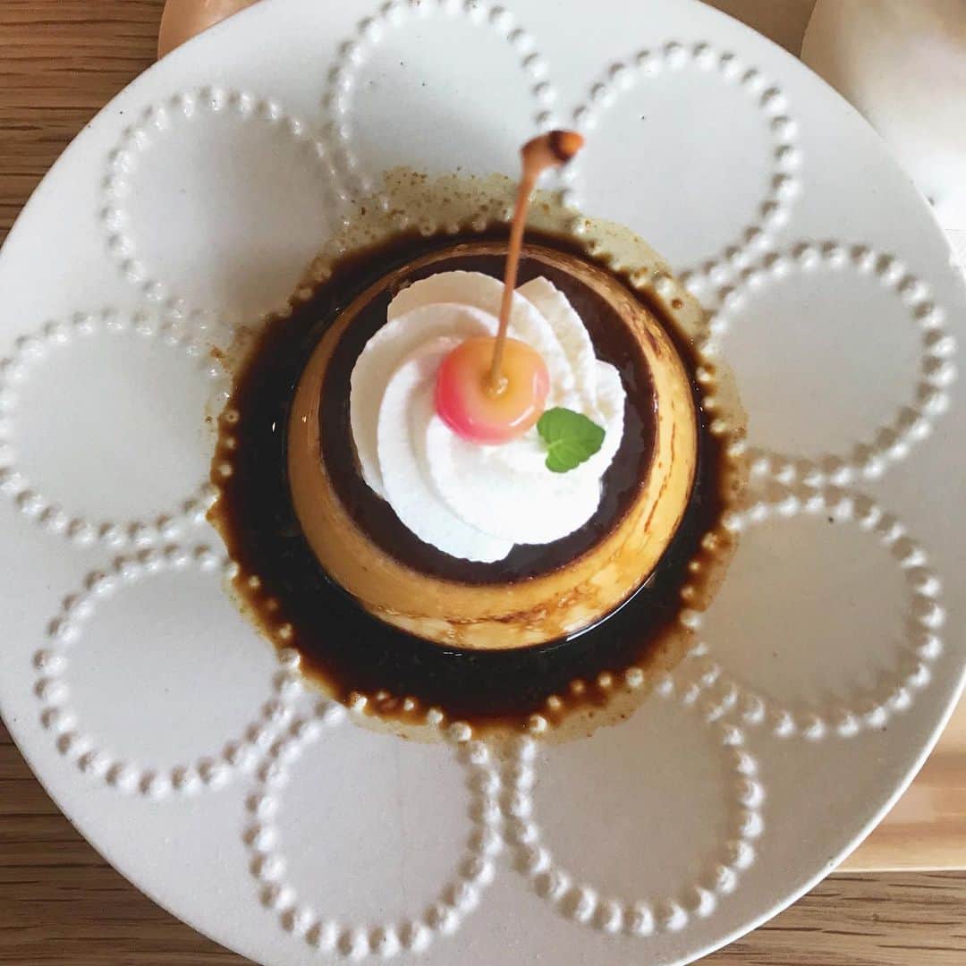 岡田ロビン翔子のグルメインスタ