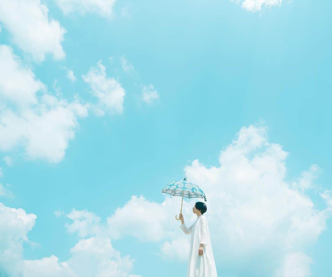 Kobe Japan Water artのインスタグラム：「"Weather report" . 明日もきっと最高の天気でしょう☀️」