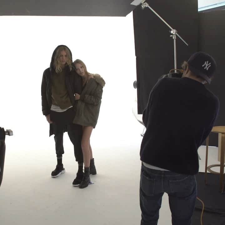 のインスタグラム：「A behind the scenes look at the new Tatras FW19/20 campaign featuring models Caleb Altice @wbu.ice and Ella Richards @ellarichardsr⁠⠀ #TatrasFamily #TatrasOfficial #TatrasPeople #TatrasFW19⁠⠀ tatras-official.com⁠⠀ _____⁠⠀ #Tatras #downjacket #totallook #fw1920 #fashiondetails #ellarichards #calebaltice #models」
