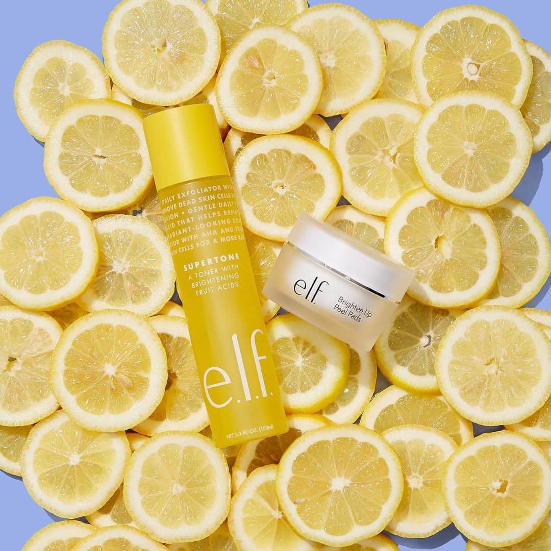 e.l.f.さんのインスタグラム写真 - (e.l.f.Instagram)「When life gives you lemons! Happy #NationalLemonadeDay 🍋 Our Supertone Toner and Brighten Up Peel Pads contain citric acids from lemon extracts to brighten your skin! 🤩 #elfingamazing #elfcosmetics #crueltyfree #vegan」8月20日 22時15分 - elfcosmetics