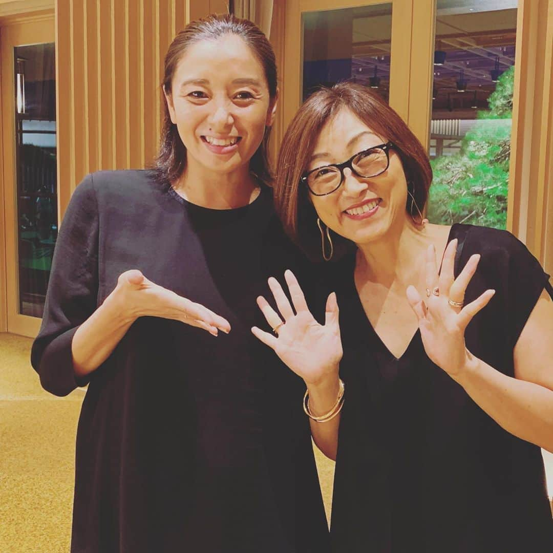 田中ウルヴェ京さんのインスタグラム写真 - (田中ウルヴェ京Instagram)「いつもかわいい華英に遭遇。 今日は明治記念館でJOCレセプション。ばったり会って嬉しかった。😊😊」8月20日 22時35分 - miyako.tanaka.oulevey