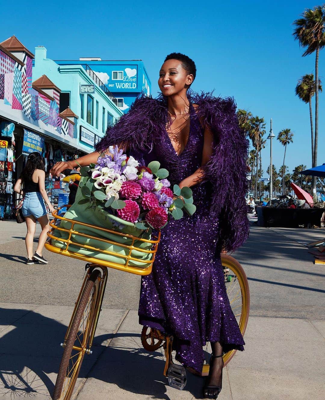 Harper's BAZAARさんのインスタグラム写真 - (Harper's BAZAARInstagram)「For our September 2019 issue we asked @kevinkwanbooks to highlight his favorite global transplants in Los Angeles. #HuddahMonroe, a beauty entrepreneur who shot to fame when she appeared on Big Brother Africa in 2013, was top of mind. Although her home base is Nairobi, she seems to exist in perpetual motion. Whether Abu Dhabi or Monaco or Atlanta or Shanghai, she’s never in the same place for long. But these days, L.A. (where next year she plans to open a Huddah Cosmetics U.S. flagship stocking her popular liquid lipsticks and eye shadow palettes for darker skin tones) is like a second home to her. Tap the link in bio to read about the Crazy Rich Angelenos.  Photography by @dennisleupold  Styling by @menamorado  Hair by @peter.savic  Makeup by @valgherman  @huddahthebosschick wears @michaelkors @hermes @jimmychoo」8月20日 22時31分 - harpersbazaarus