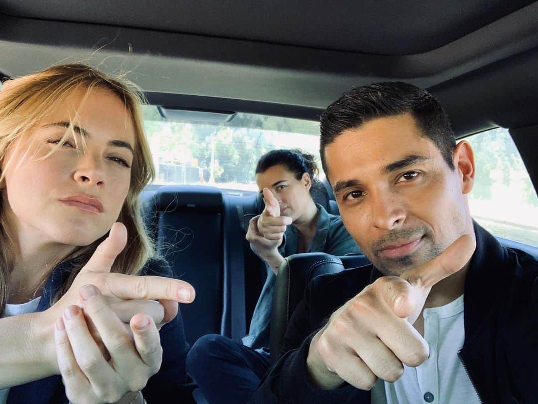 のインスタグラム：「I’m just gonna leave this over here.... 😜🤫 Tuesday, September 24.. #NCIS」