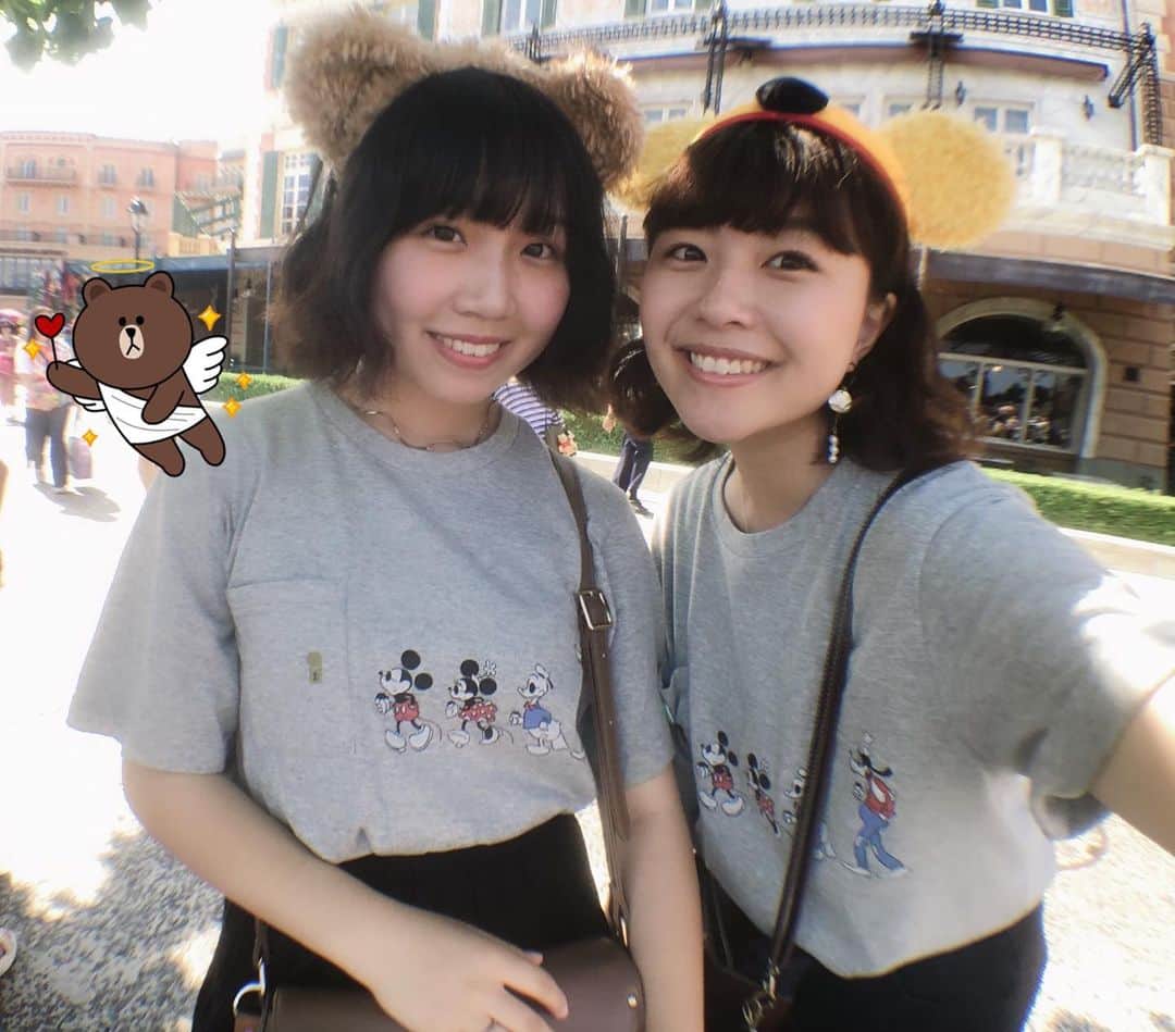 鍋本帆乃香のインスタグラム：「この前久しぶりにシーに行ったよ〜！ 両パーク年パスのプロ(妹)が、ショーもアトラクションも全て解説してくれて楽しかった〜🥰💐 社会人初のお盆明けやけど、既に何日かたってんのに社会復帰が難しい〜眠い〜🤨」
