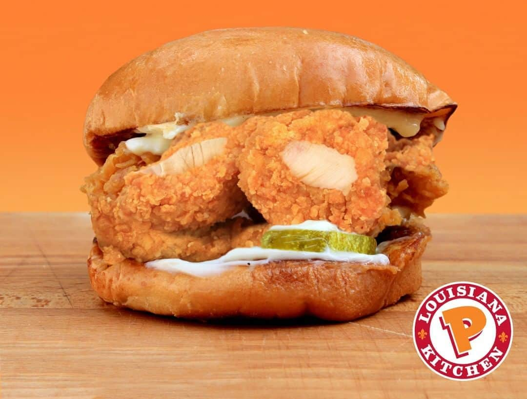 ジ・オニオンさんのインスタグラム写真 - (ジ・オニオンInstagram)「Popeyes Escalates Chick-Fil-A Rivalry With New Sandwich Featuring Dan Cathy’s Battered, Fried Loved Ones」8月21日 9時05分 - theonion