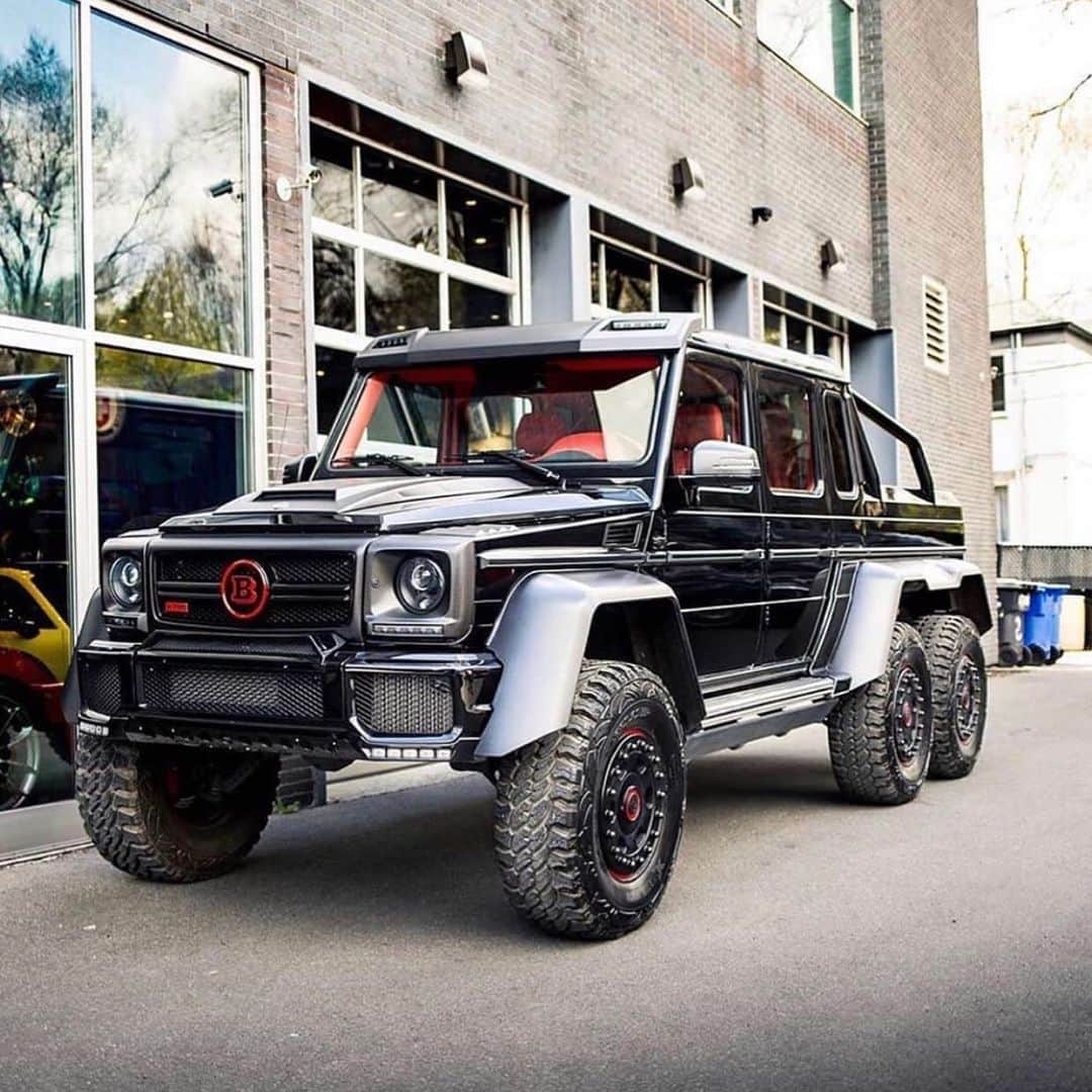 CarsWithoutLimitsさんのインスタグラム写真 - (CarsWithoutLimitsInstagram)「If this isn’t the King of the Jungle, idk what is 🦍 Photo @a.melotti_photography  Owner @toyzautoart  #carswithoutlimits #mercedes #benz #mercedesbenz #Gwagon #6x6 #gwagon6x6 #brabus #amg」8月21日 9時05分 - carswithoutlimits