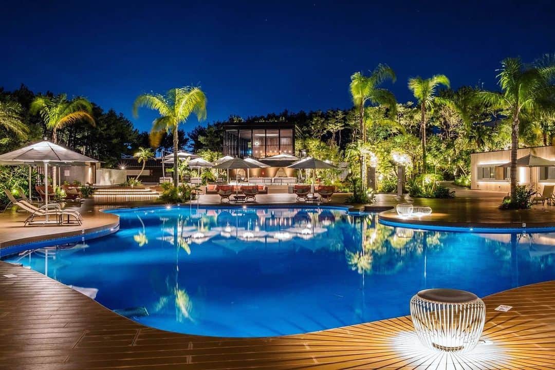 のインスタグラム：「【JAPAN／RESORT】 #宮崎県 #シーガイア の#シェラトングランデオーシャンリゾート です。  #大人旅_厳選の宿 #大人旅jp #そうだ旅に出よう #旅行 #ラグジュアリー #ホテル #リゾート #プール #大人旅 #女子旅 #親子旅 #国内旅行 #記念旅行 #旅フォト #旅行好きな人と繋がりたい #japan #japantrip #japantravel #trip #travel #resort #hotel  #ig_japan #instajapan」