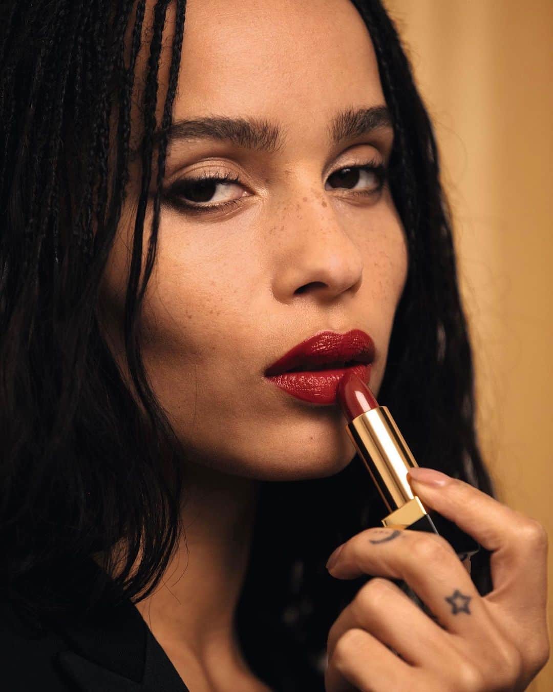 Vogue Beautyさんのインスタグラム写真 - (Vogue BeautyInstagram)「As @zoeisabellakravitz launches her new collection of lipsticks with @yslbeauty, the ultimate cool girl reflects on what beauty means to her and why this line is so personal. Tap the link in our bio to read the interview, as well as catch a glimpse at the new lipsticks.」8月21日 0時33分 - voguebeauty