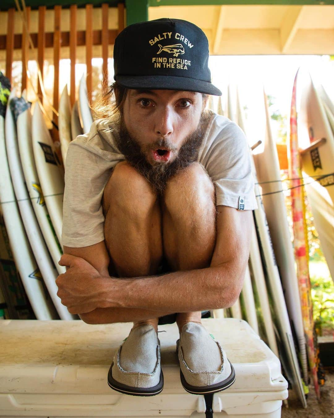 サヌークさんのインスタグラム写真 - (サヌークInstagram)「@MattMeola, frequent flier, fish whisperer, creature of comfort. Prep stretching before stepping out for a shred in his beloved Sidewalk Surfers…Men's Hemp in natural. #SanukSidewalkSurfers #Sanuk #SmilePassItOn」8月21日 0時34分 - sanuk