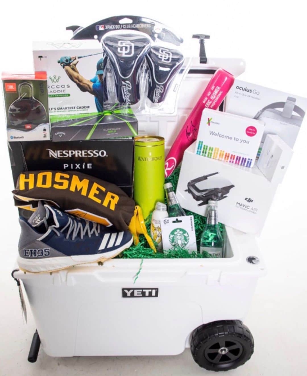 エリック・ホズマーのインスタグラム：「Help out the Padres Organization! Bid on a Yeti cooler full of some of my favorite things now through Saturday! Head to padres.com/FavoriteThings」