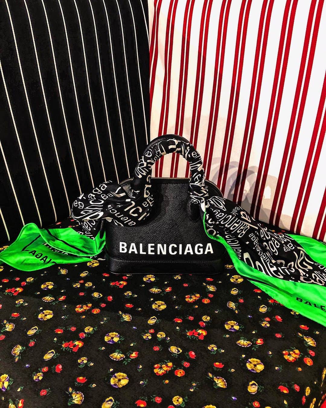 barneysnyofficialさんのインスタグラム写真 - (barneysnyofficialInstagram)「All tied up with @balenciaga. Shop the scarf-trimmed mini cross-body at our Madison Flagship now.」8月21日 1時05分 - barneysny