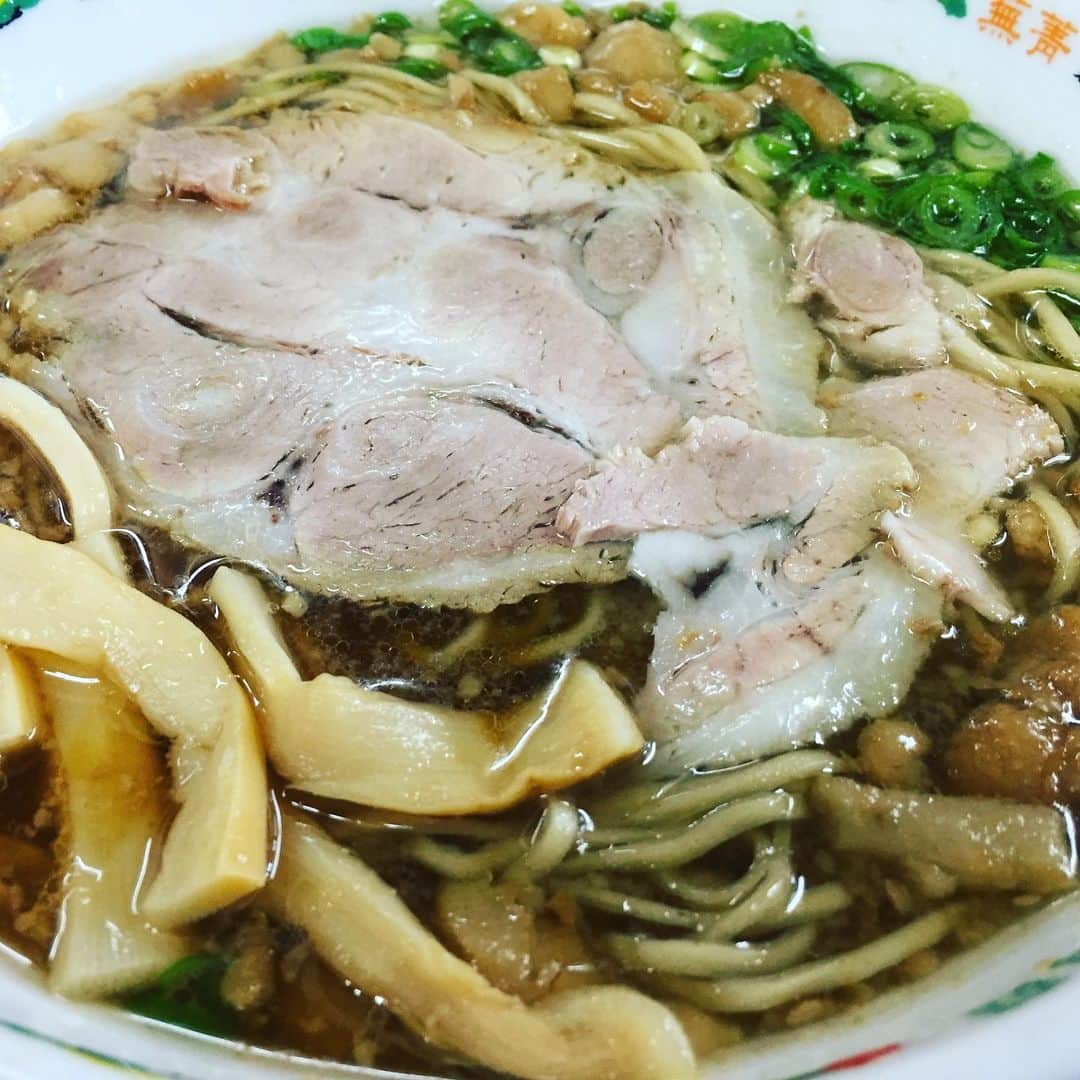 岸田繁さんのインスタグラム写真 - (岸田繁Instagram)「コレもう一回食べたい。脳内が絹100％やったのが麺100%に。」8月21日 1時13分 - kishidashigeru