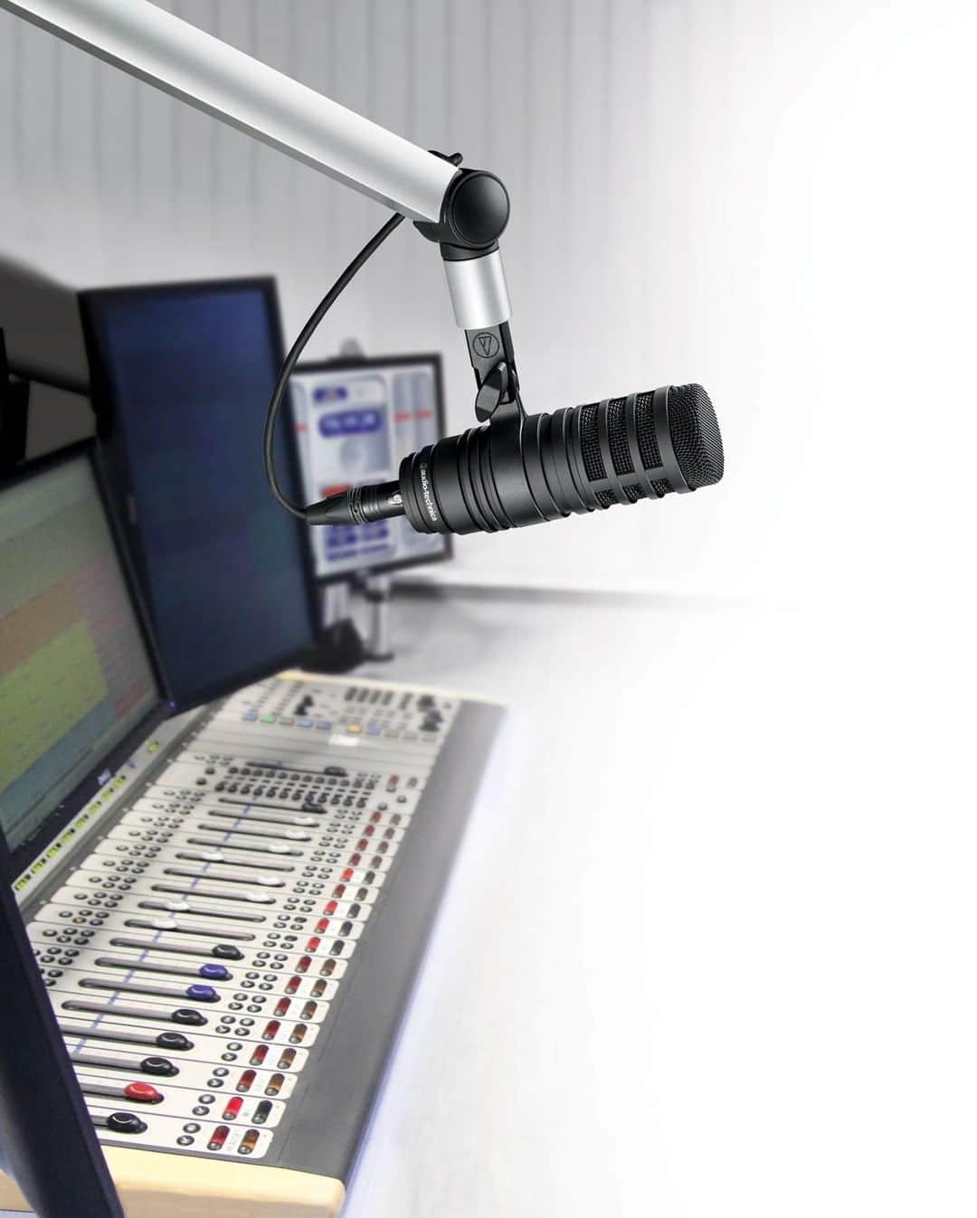 Audio-Technica USAさんのインスタグラム写真 - (Audio-Technica USAInstagram)「Today is #NationalRadioDay! Who is your favorite radio show host? . . . #AudioTechnica #Music #Radio #MusicLovers #Audio #MusicIsLife #RadioDay」8月21日 1時10分 - audiotechnicausa