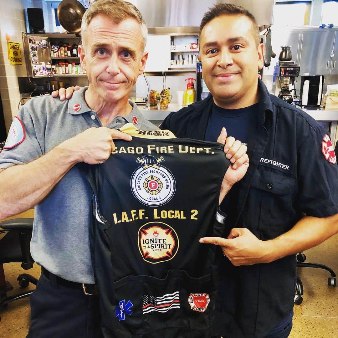 デビッド・エイゲンバーグのインスタグラム：「On Sept 14th 2019 #ignitethespiritfund will be kicking off bike ride to Toronto!All proceeds go to 1st responders fighting cancer! #mtbiker_73 #engine18chicagofire #nbcchicagofire」