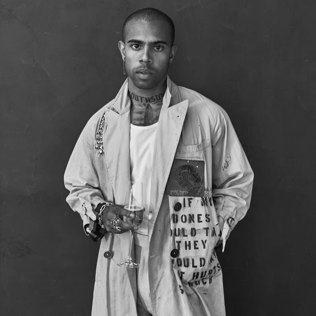 ZOO Magazineさんのインスタグラム写真 - (ZOO MagazineInstagram)「“I think that by going against the norm - and not for the sake of being contrarian, but just because we feel free - it often is an opportunity for us to make statements simply by being who we are”. Vic Mensa photographed by Roger Rich in an interview for ZOO Magazine issue #61. ♚ ___  #VicMensa #Prada #Archive #Photography #Music  #Artist #Fashion」8月21日 1時23分 - zoomagazine