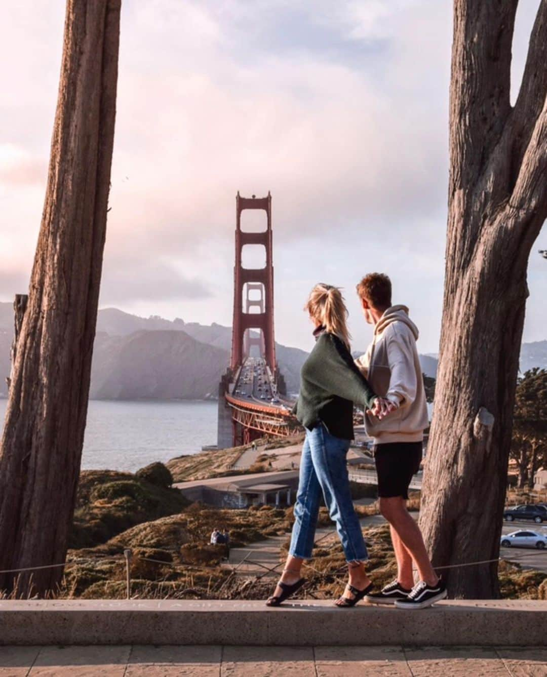 AIR CANADAさんのインスタグラム写真 - (AIR CANADAInstagram)「Non-stop from Edmonton @FlyEIA is just one way to get to the Golden Gate Bridge for some well-deserved California dreamin’. We also fly straight to San Francisco year-round from Montreal, Toronto, Calgary, and Vancouver 📸: @charlieandlauren_ . . De l’aéroport international d’Edmonton, prenez un vol sans escale pour une escapade californienne à San Francisco. Nous offrons aussi des vols directs pour San Francisco au départ de Montréal, Toronto, Calgary et Vancouver, et ce, à l’année 📸: @charlieandlauren_」8月21日 1時37分 - aircanada