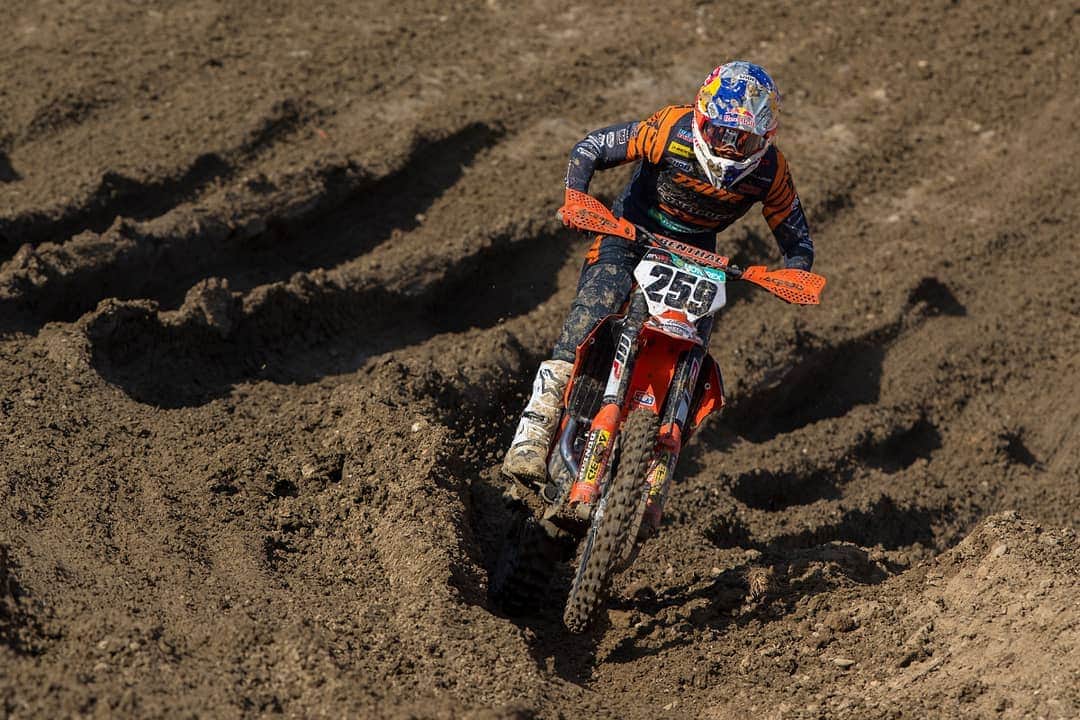Racer X Onlineさんのインスタグラム写真 - (Racer X OnlineInstagram)「Team Holland has been announced for the 2019 Motocross of Nations with Jeffrey Herlings and Glenn Coldenhoff, but both Calvin Vlaanderen and young Roan Van De Moosdijk were named as MX2 riders. MXVice reports that Vlaanderen and De Moosdijk will compete for the MX2 spot. Photo courtesy of KTM Images / Ray Archer」8月21日 1時51分 - racerxonline