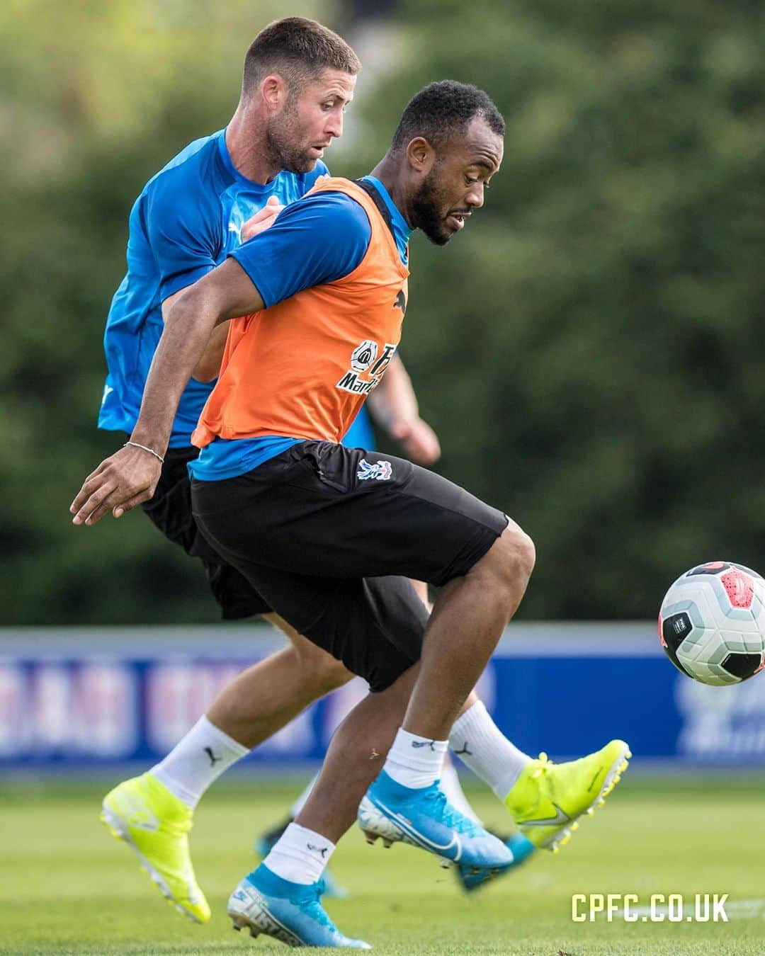 クリスタル・パレスFCさんのインスタグラム写真 - (クリスタル・パレスFCInstagram)「😤 Working towards Saturday.⁣ ⁣ #CPFC #PremierLeague #PL」8月21日 2時39分 - cpfc