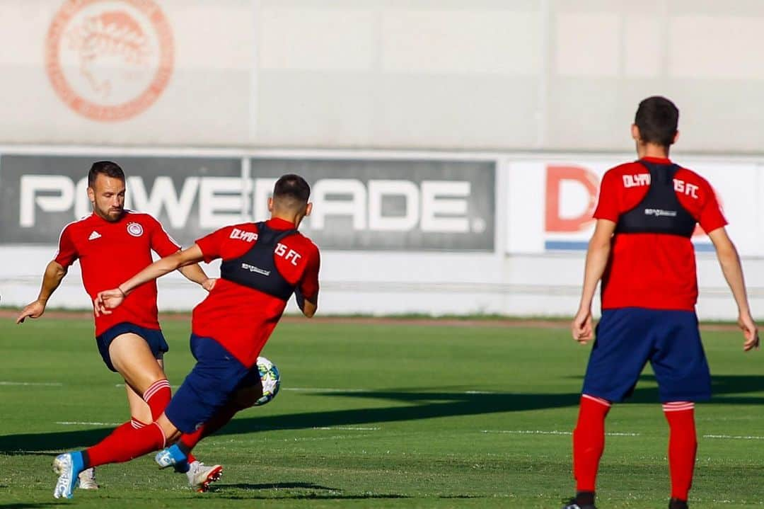 マテュー・ヴァルブエナさんのインスタグラム写真 - (マテュー・ヴァルブエナInstagram)「Last session before @fckrasnodar tomorrow 🔴⚪️ #Olympiacos」8月21日 2時45分 - mv28_officiel