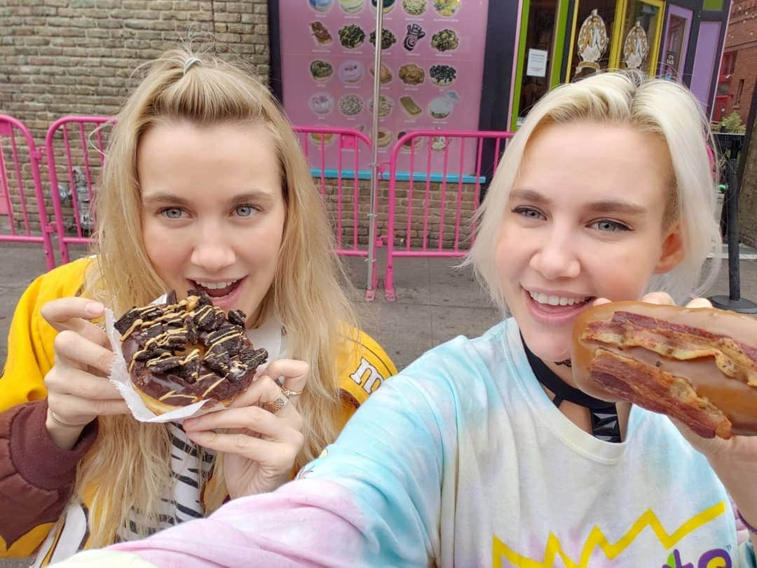 NERVOさんのインスタグラム写真 - (NERVOInstagram)「If you know us, you know we'll tour for food!🍴🍴Portland - your doughnuts blew our minds!! We tried both Voodoo and Blue Star and have to say the maple bacon at Voodoo was the winner🏅🏅however as a whole Blue Star won our hearts with the cointreau creme brulee 🍩🍩🇺🇲🇺🇲 Thank you @45eastpdx for bringing us out here. Off to Vegas now for @omnianightclub 🎉🎉🍾🍾🌡🌡#foodporn」8月21日 3時06分 - nervomusic