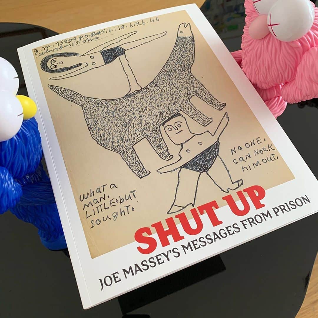 KAWSONEさんのインスタグラム写真 - (KAWSONEInstagram)「Thanks @frank.maresca ! The new monograph looks great! Joe Massey’s Messages From Prison Exhibition at @riccomaresca Opens September 12th! #JoeMassey #RiccoMaresca」8月21日 3時14分 - kaws