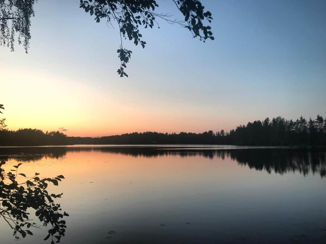 キーラ・コルピのインスタグラム：「💙🇫🇮」