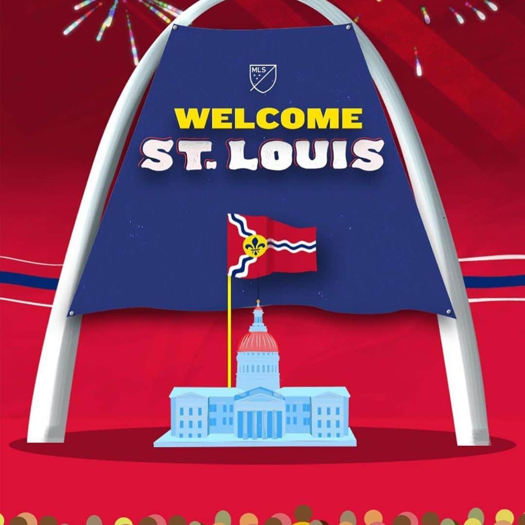 デビッド・リーさんのインスタグラム写真 - (デビッド・リーInstagram)「So proud of my family and the city of St. Louis for coming together to bring an MLS team to STL!!! Can’t wait to support my home team when they start play in 2022!!! #mls4thelou」8月21日 3時29分 - davidlee