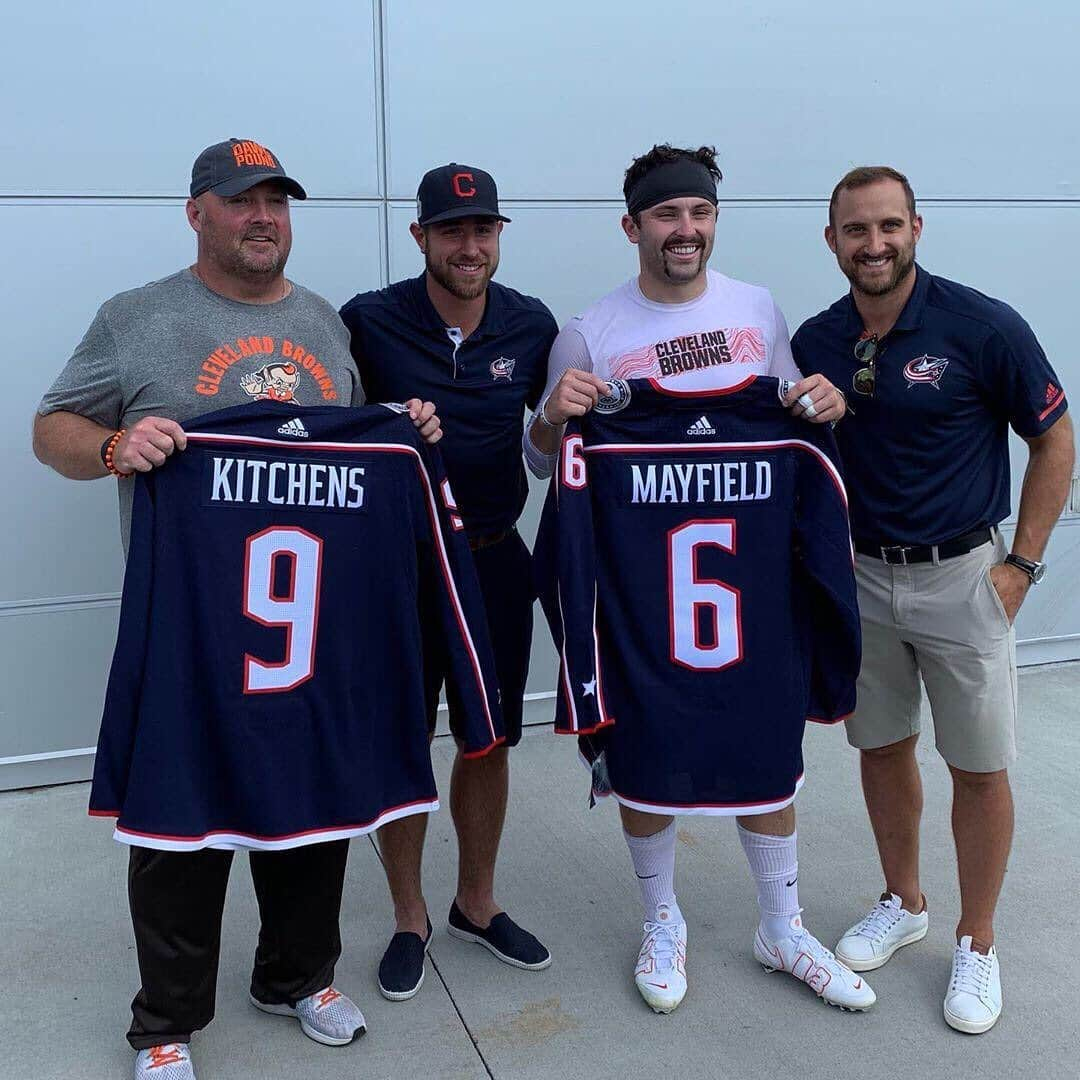 NHLさんのインスタグラム写真 - (NHLInstagram)「Won't lie, the blue suits you, @bakermayfield. 😏 (📸: @bluejacketsnhl)」8月21日 3時30分 - nhl