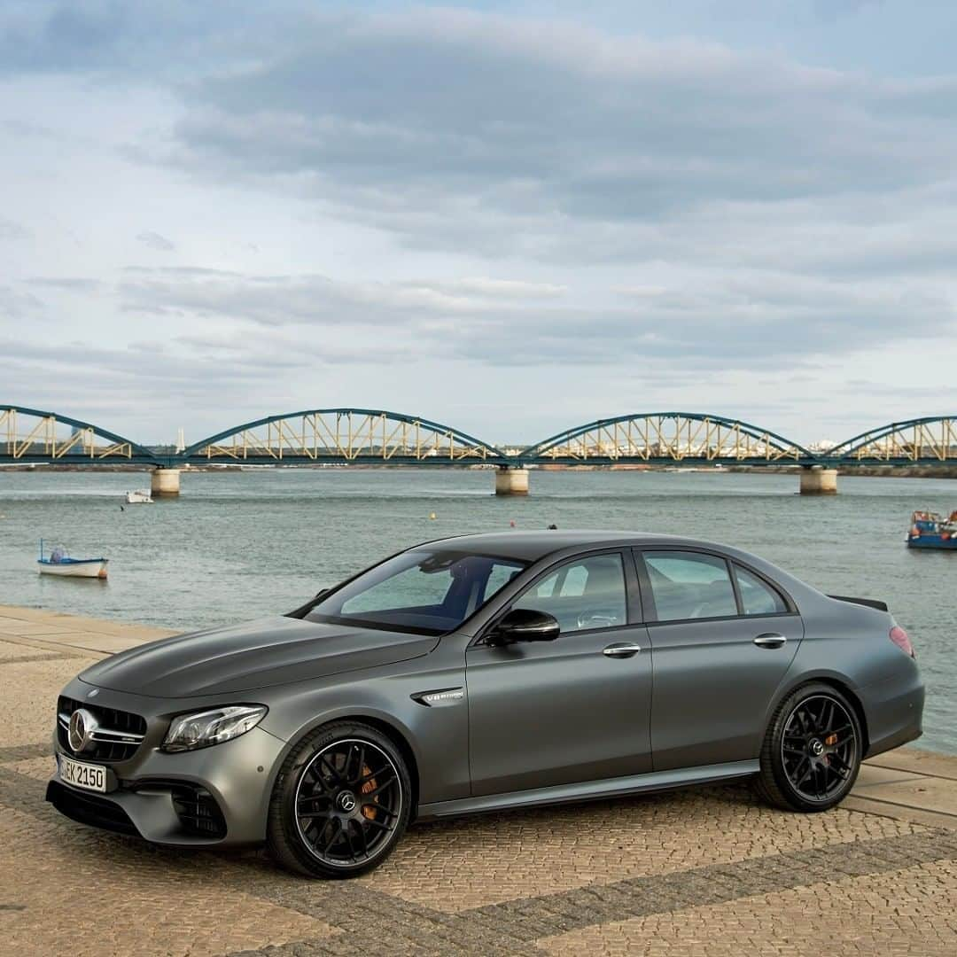 Mercedes AMGさんのインスタグラム写真 - (Mercedes AMGInstagram)「[Kraftstoffverbrauch kombiniert: 10,8 l/100km | CO₂-Emissionen kombiniert: 245 g/km | http://amg4.me/efficiency-statement]  Performance paired with timeless design. This is what the Mercedes-AMG E 63 S 4MATIC+ Sedan is all about.  #MercedesAMG #AMG #E63 #DrivingPerformance #Power #Passion #Mercedes #AMG #Luxury #CarsofInstagram #InstaCar #Lifestyle」8月21日 3時50分 - mercedesamg