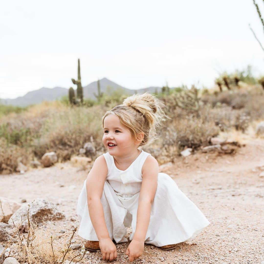 Amber Fillerup Clarkさんのインスタグラム写真 - (Amber Fillerup ClarkInstagram)「Remember when we went to take these pics last week? Here are some of them 🌵 it cooled down and was cloudy and so pretty! Pics by @katierainphoto」8月21日 4時02分 - amberfillerup