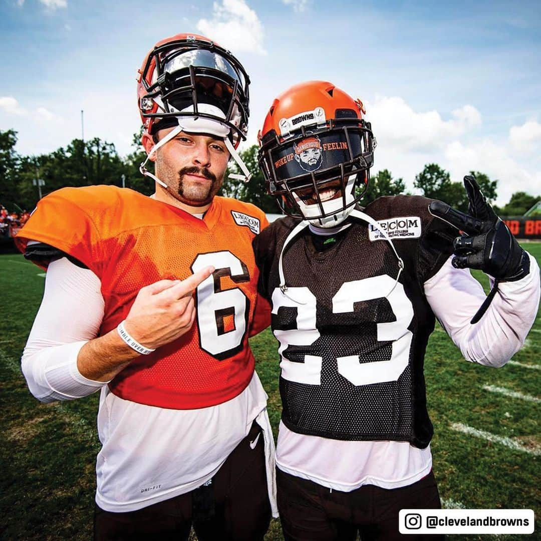 NFLさんのインスタグラム写真 - (NFLInstagram)「Browns visor game is strong. 🔥😎 (via @clevelandbrowns, @flash_garrett) @thecheckdown」8月21日 4時02分 - nfl