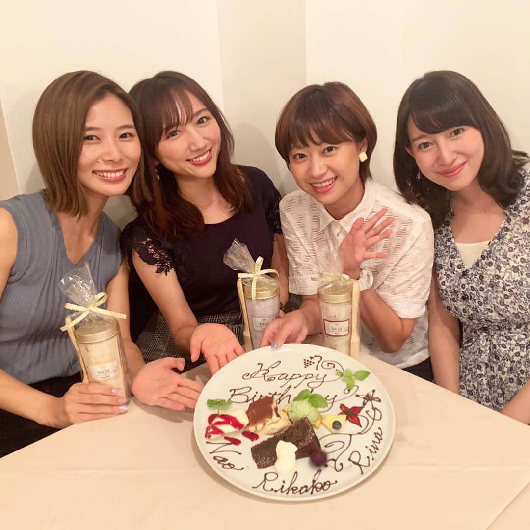 渡辺梨夏子のインスタグラム：「おとなーなによる まさかのお祝い🎂✨☺️💛 アリガトう〜！！！笑みんなの日々の頑張りを讃えて👏安定に楽しい人たちとの夜✌︎ #誕生日は4月6月6月 #困惑のサプライズ #じわじわ嬉しい #pizzaポーズ #超二十代#リピ決定#✌︎」