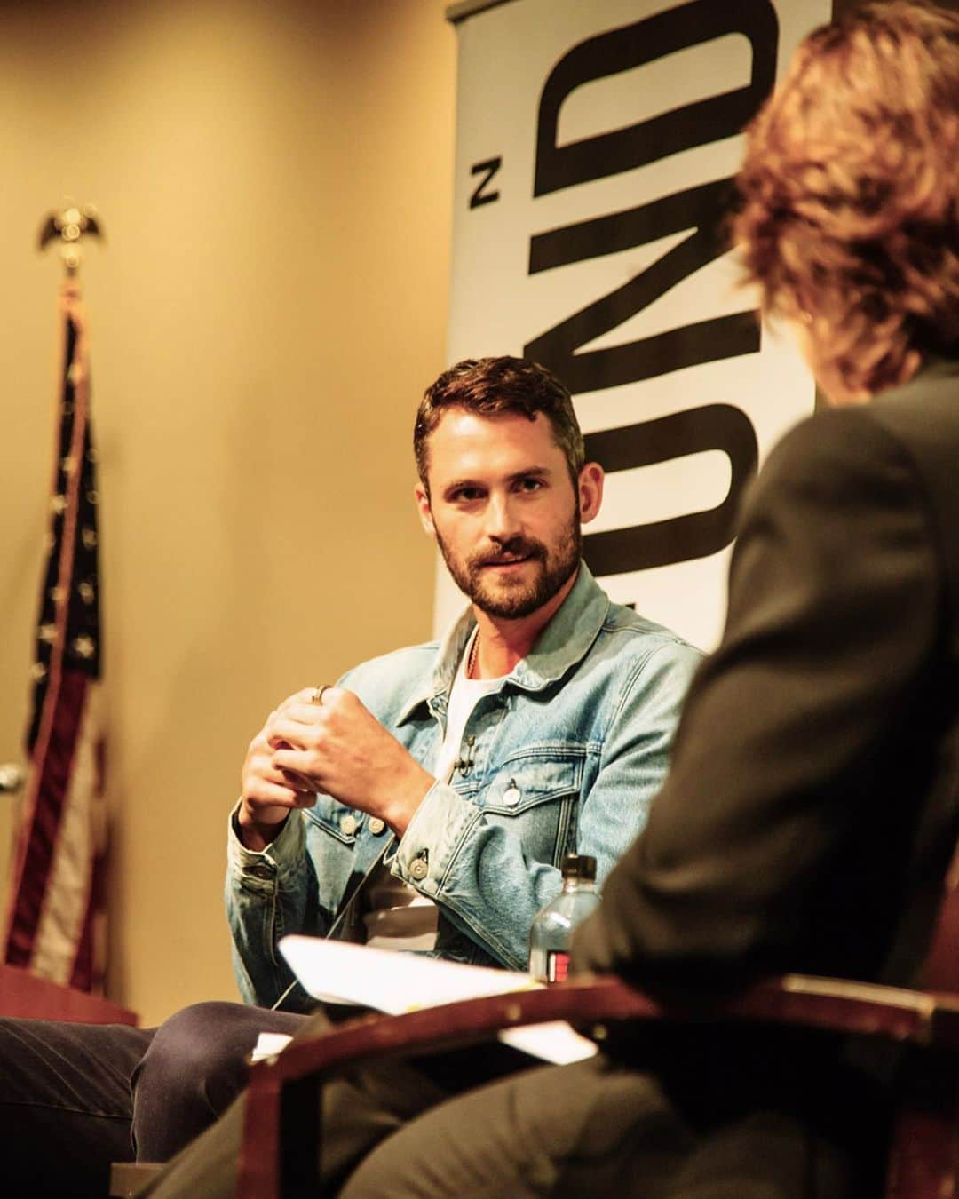 ケビン・ラブさんのインスタグラム写真 - (ケビン・ラブInstagram)「Honored to be invited back to @UCLA to speak at “Mind Matters”, the new event series that raises the curtain on issues that can affect us all — depression, stress, anxiety, bullying etc. —The more we can normalize the conversation around mental health, the more we can do to help those that are struggling. @UCLAThinkGrand @KevinLoveFund」8月21日 4時10分 - kevinlove