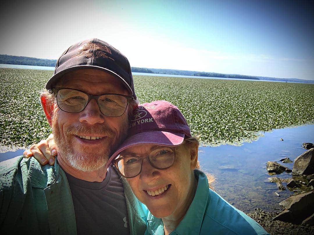 ロン・ハワードさんのインスタグラム写真 - (ロン・ハワードInstagram)「Cheryl and me pausing as we hike along the #HudsonRiver not far from #Woodstock」8月21日 4時14分 - realronhoward