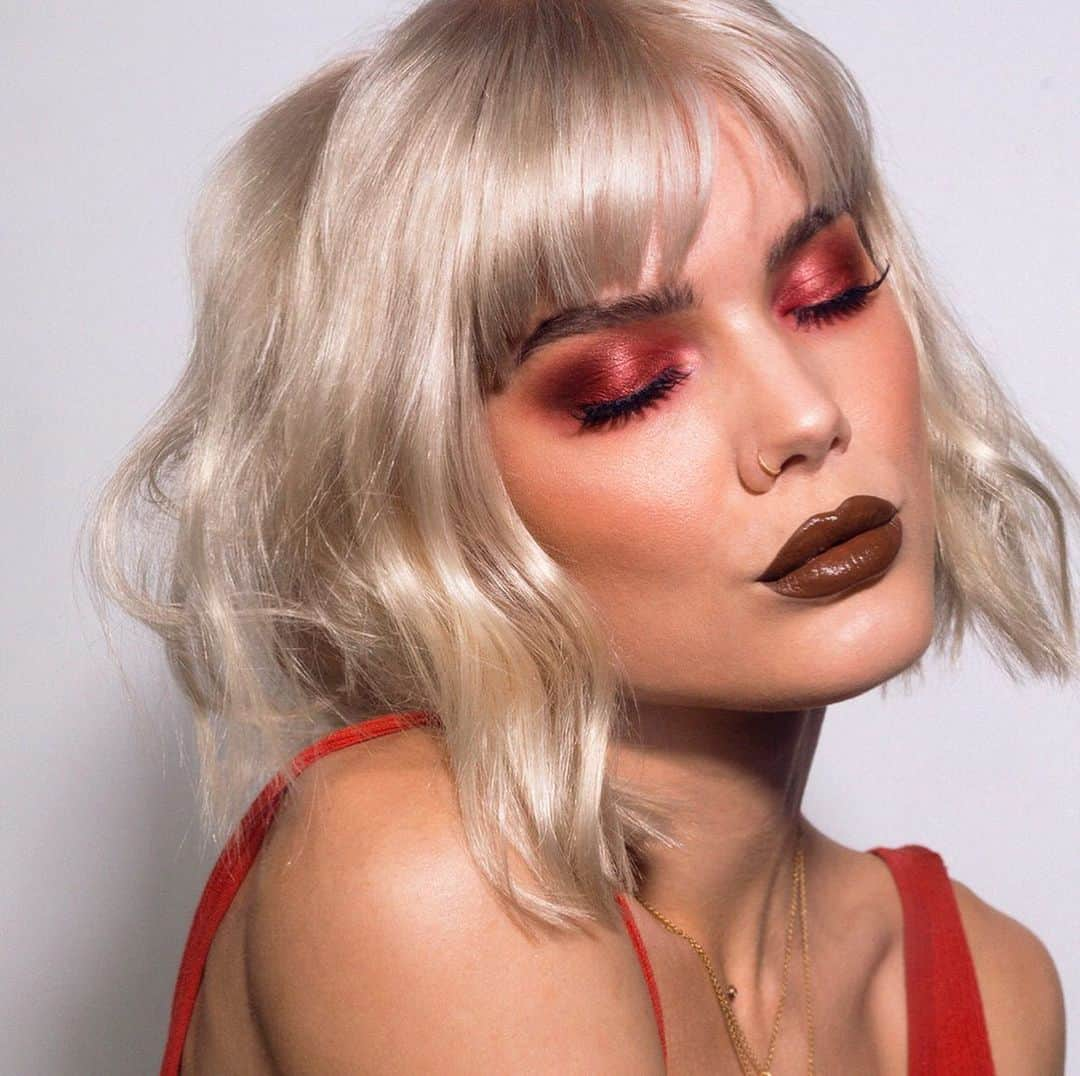 Linda Hallbergさんのインスタグラム写真 - (Linda HallbergInstagram)「Red eyes and Brown lips will always be one of my forever favorites! What’s yours? Produc meltdown  Base @nyxcosmeticsnordics Bare with me tinted skin veil True beige buff @lindahallbergcosmetics Infinity Deep Palette – Light year @lindahallbergcosmetics Spectral Palette – Dim @lindahallbergcosmetics Infinity Filter Light  Eyes @lindahallbergcosmetics Anger Mood Crayon @lindahallbergcosmetics Infinity Deep Palette – Mars, Red Shift, Fornax @lindahallbergcosmetics Spectral Palette – Dim @dependcosmetic Artificial Eyelashes Rebecka  Lips @meltcosmetics Liquid set lipstick Chestnut @lindahallbergcosmetics Fantastick Lipstick Extra」8月21日 4時35分 - lindahallberg