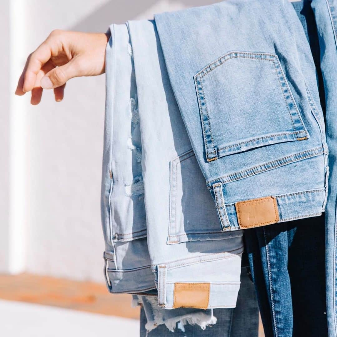 エアロポステールさんのインスタグラム写真 - (エアロポステールInstagram)「Updated denim you’ll want to hang on to #InAero」8月21日 4時52分 - aeropostale