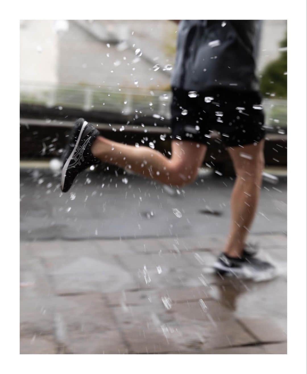 Cory Staudacherのインスタグラム：「There is nothing glamorous about running. Some recent commercial photography work for @asics.」
