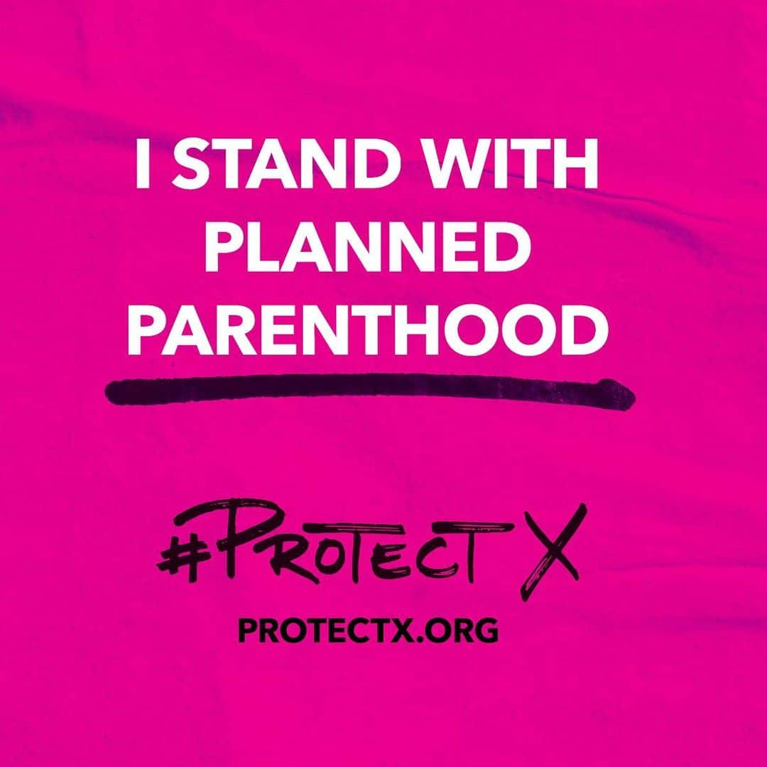 アイシャ・タイラーさんのインスタグラム写真 - (アイシャ・タイラーInstagram)「ALERT: The Trump admin forced Planned Parenthood out of the nation’s program for affordable birth control, Title X. This is an attack on @PPFA and on the young people, people of color, & low-income people who get their health care through Title X. Fight back: protectx.org #IStandWithPP #ProtectX」8月21日 7時15分 - aishatyler