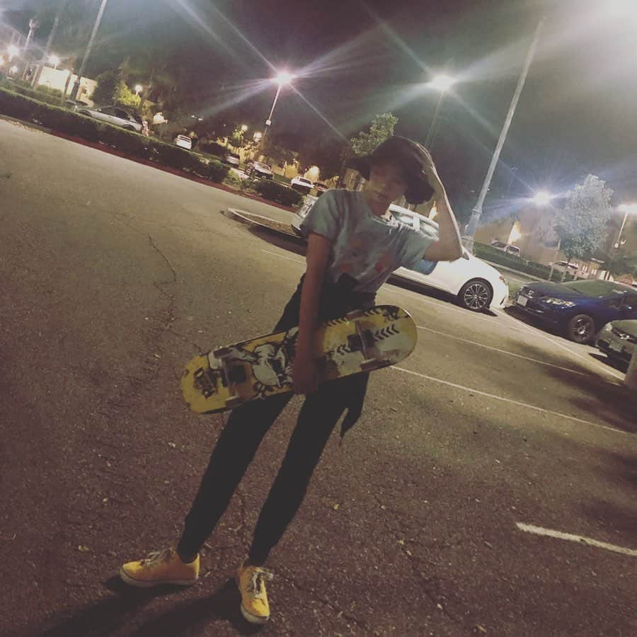 ジャオ・ジンナンさんのインスタグラム写真 - (ジャオ・ジンナンInstagram)「skate girl🛹」9月5日 2時58分 - zhao_jing_nan