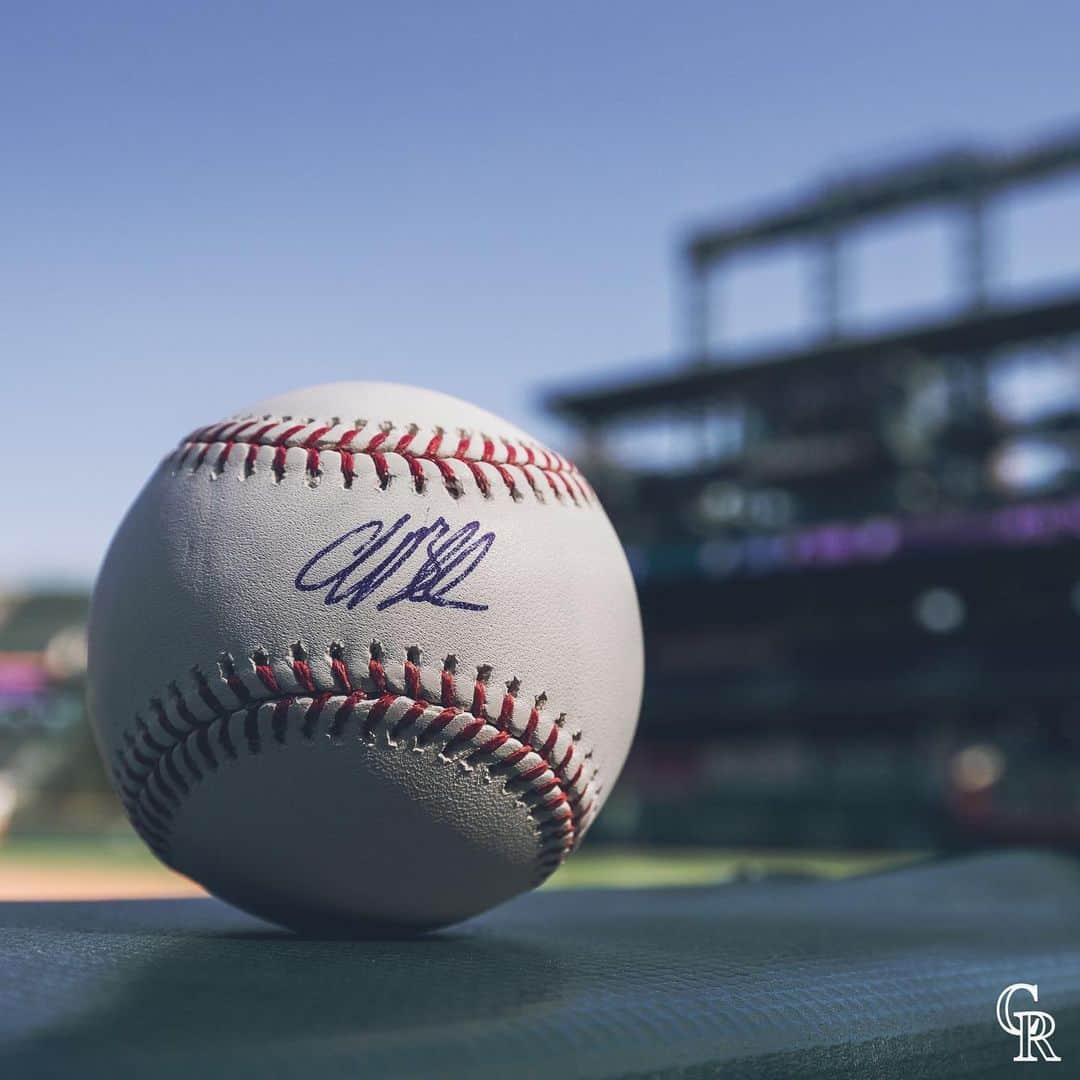 コロラド・ロッキーズさんのインスタグラム写真 - (コロラド・ロッキーズInstagram)「🚨 #Rockies Giveaway 🚨  Enter now for your shot to win an autographed ball, courtesy of @draftkings. Here’s what you have to do: 1. Follow @DraftKings 2. Comment #DKSweepstakes below  Rules: www.rockies.com/dksweeps」9月5日 2時54分 - rockies