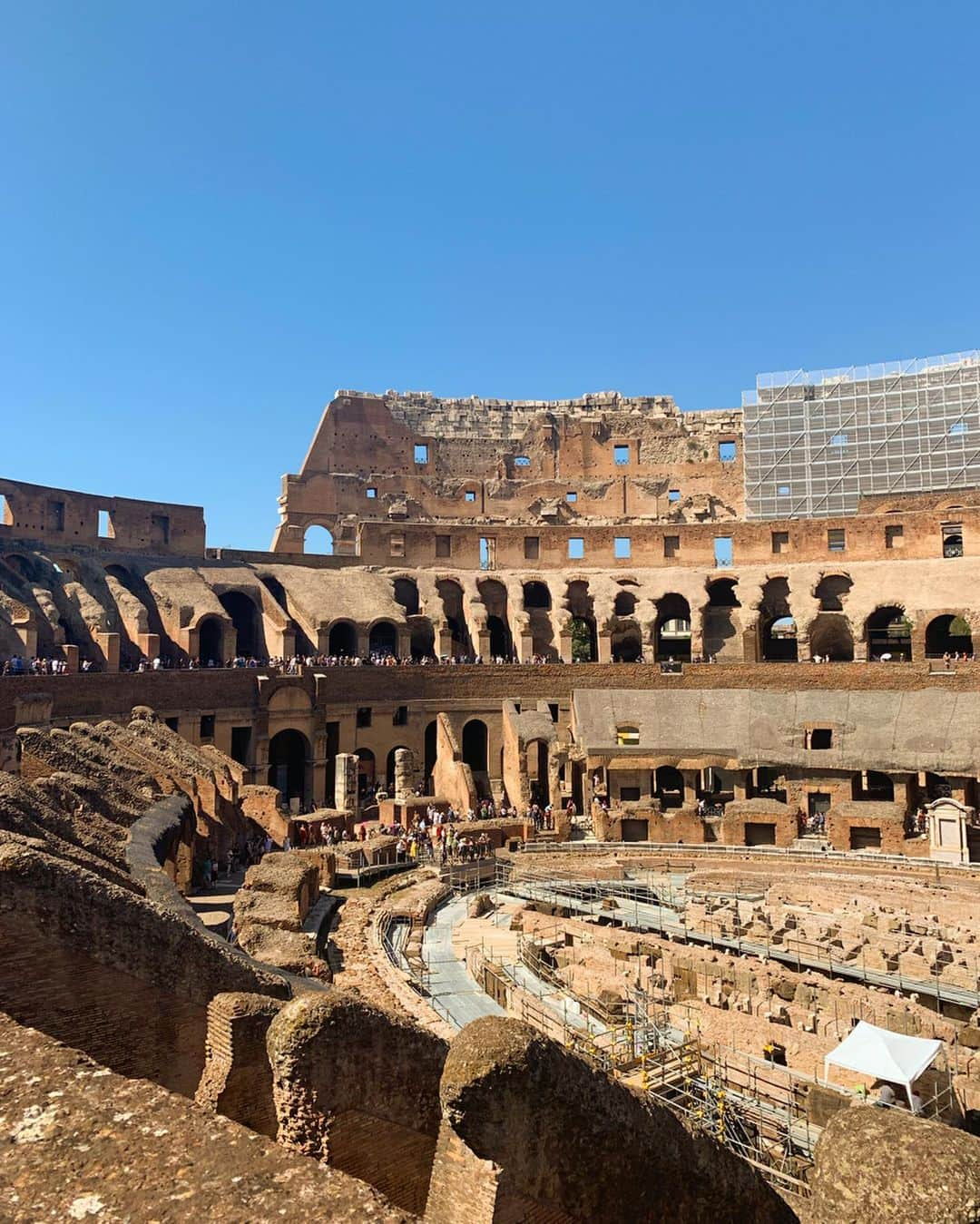 フィービー・ディ・トマソさんのインスタグラム写真 - (フィービー・ディ・トマソInstagram)「Phoebatina's 👩🏼‍🎤 'IN RUINS' World Stadium Tour ✨ Coming to a major city near you ⚡️ Tickets via link in bio 💥 #AREYOUNOTENTERTAINED? #TOMATOONTOUR #🍅 #DAY1 #ROMA #ITALY #COLOSSEUM #GONEGLOBAL #GRAZIE」9月5日 3時15分 - phoebeditommaso