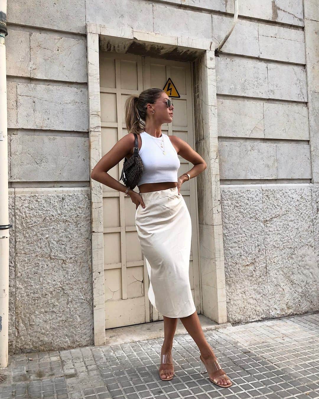Bianca Ingrossoさんのインスタグラム写真 - (Bianca IngrossoInstagram)「Basically only packed beige and white outfits as per usual 🍦」9月5日 3時09分 - biancaingrosso