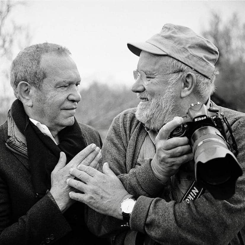 のインスタグラム：「Remembering the icon @therealpeterlindbergh 🖤  #ErmannoScervino #advcampaign #photographer #advertising #fashioncampaign #fashion」