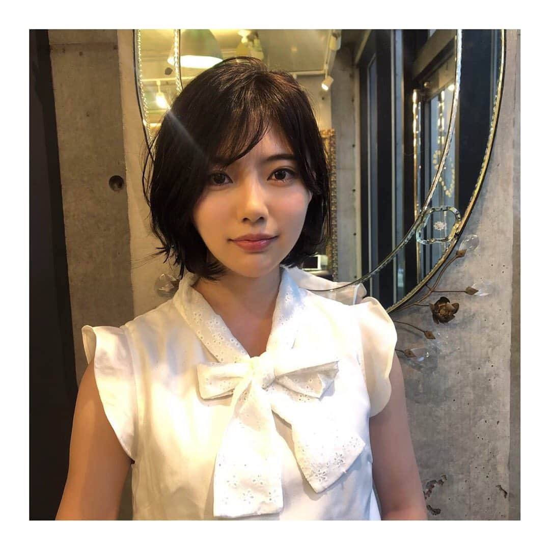 山本亜依さんのインスタグラム写真 - (山本亜依Instagram)「. 新しい作品の役作りで、 色を落としました☺︎💓 . いつもお世話になっている、 MILK/MURIEL OMOTESANDO さん✂︎. 上品で落ち着いた暗髪に大満足😊♪ 酵素スパもしていただき、 サラサラツヤツヤな髪にしていただきました✨ いつもありがとうございます✨ 撮影も全力で頑張るぞ〜！！！💪 . そしてそしてファンイベントも、 絶賛応募受付中です！✨ 是非是非ご検討の程 よろしくお願い致します☺︎💓 . http://bluebearhousebbh.seesaa.net/article/469007058.html」9月4日 18時58分 - ai__yamamoto_